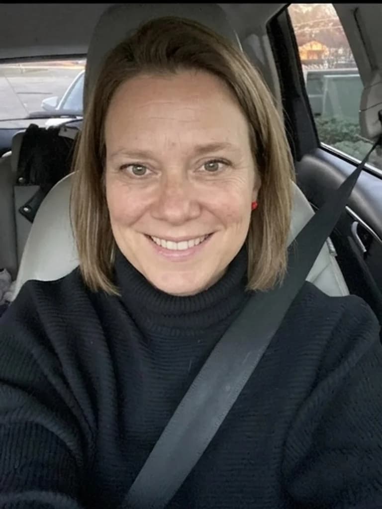 HR manager headshots - Before