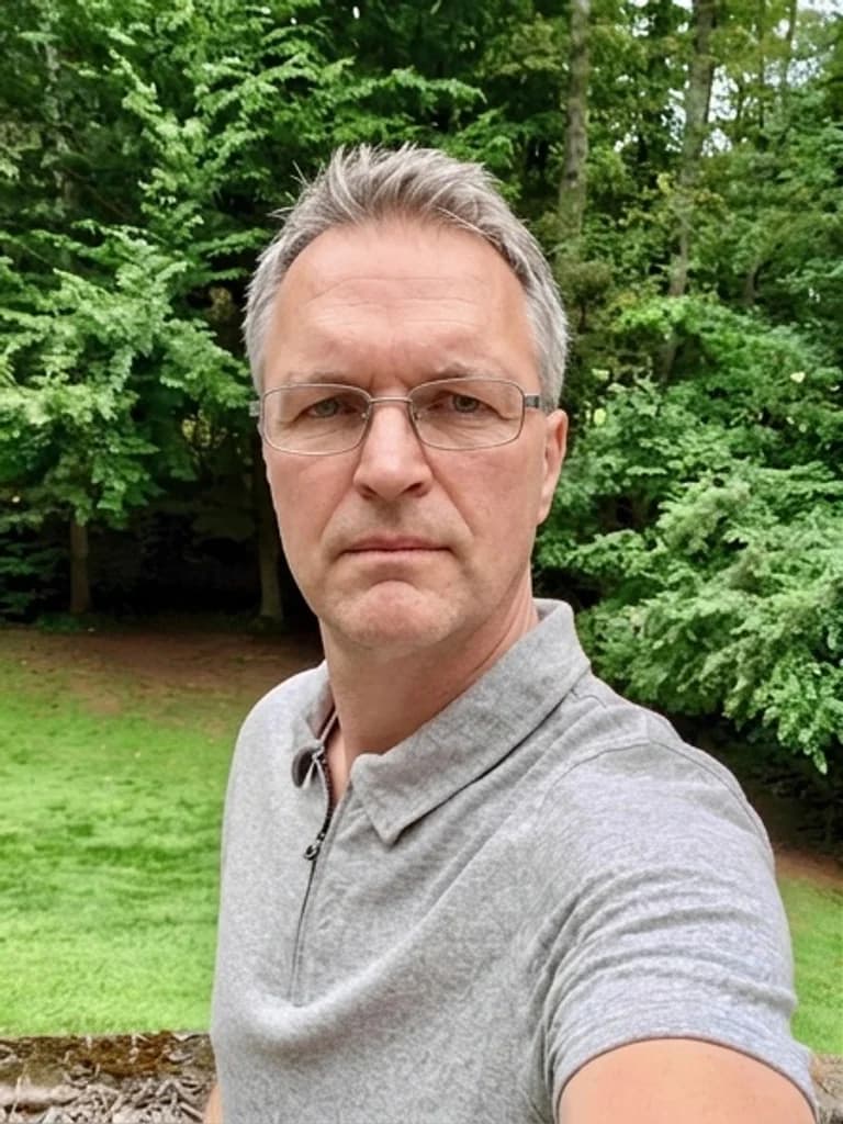 Sales headshots - Before