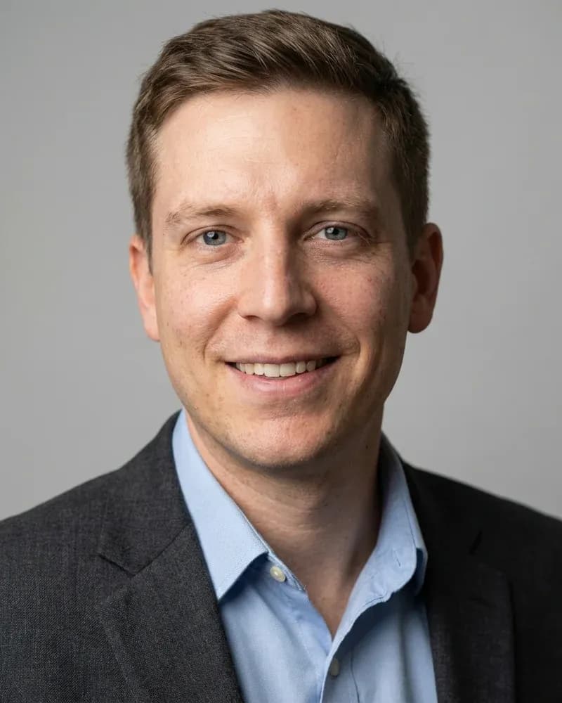 AI headshot example 2