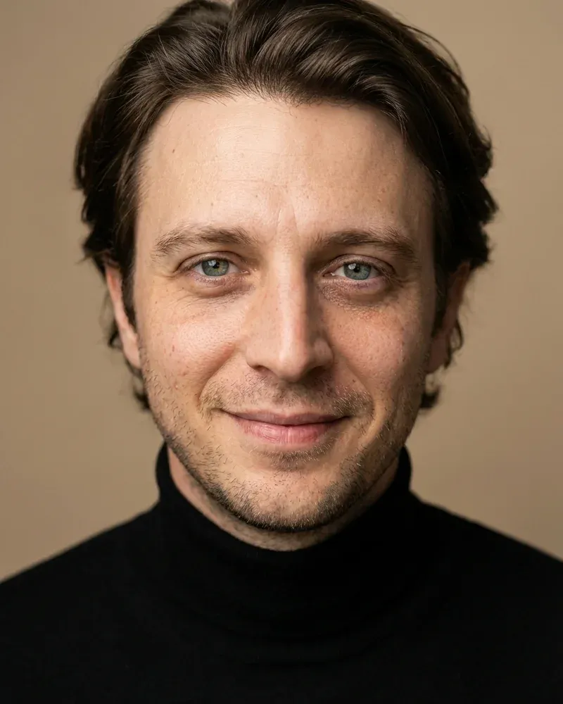 AI headshot example 3