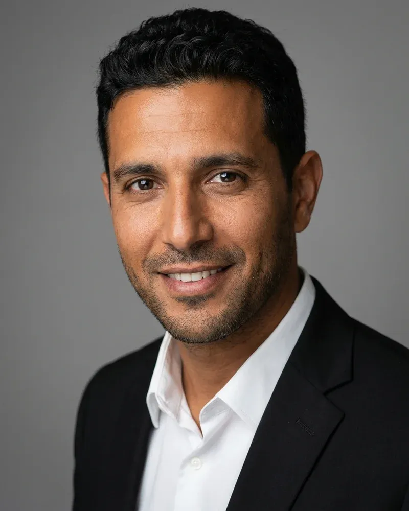 סוף סוף עדכנתי את תמונת הלינקדאין